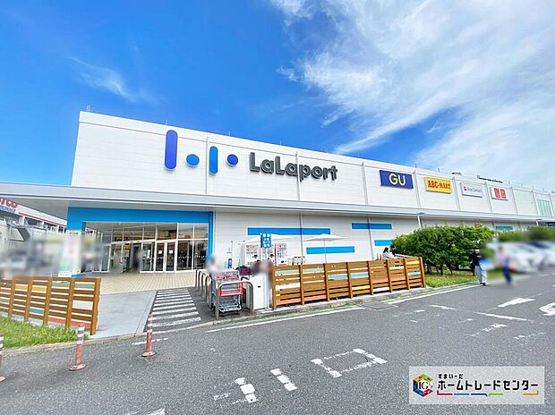 ららぽーと新三郷店(約1,500m)