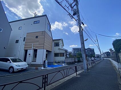 前面道路含む現地写真