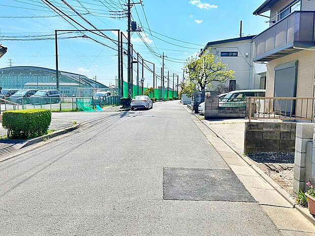【前面道路含む現地写真】≪内覧以外にも資金計画やライフプランに寄り添ったご提案をいたします♪≫
つくばエクスプレス「八潮」バス19分、ＪＲ武蔵野線「新三郷」バス17分など複数路線利用可！