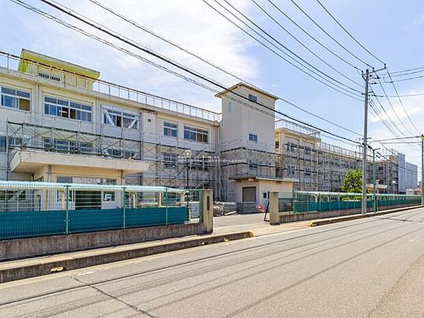三郷市立北中学校（約2,800m）