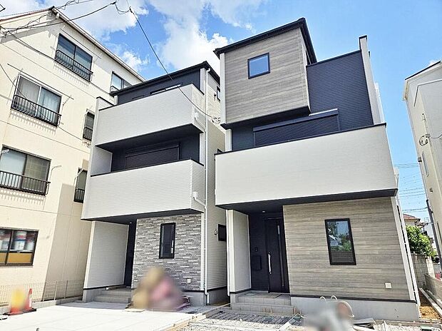 【現地外観写真】この街で・この家で暮らしたいと思わせる理由を是非現地でお確かめ下さい。
これだけではない魅力が、現地できっと見つかる！お問合せをお待ちしております！