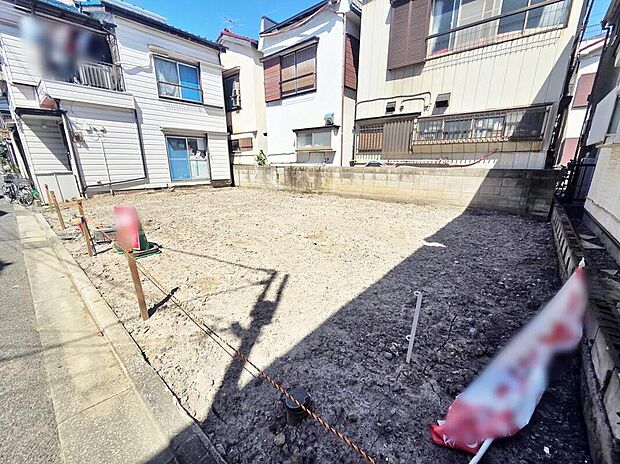 【現地外観写真】≪内覧以外にも資金計画やライフプランに寄り添ったご提案をいたします♪≫カースペース2台♪※車種によります