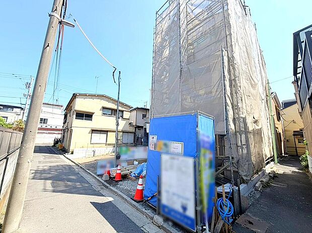【前面道路含む現地写真】≪内覧以外にも資金計画やライフプランに寄り添ったご提案をいたします♪≫
大切なお車を雨風から守るビルトインガレージ付き!(※車種による)