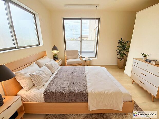 【居室】≪Room≫
2面採光を確保した明るい室内は、風通しも良く、大変居心地の良い空間となっております。
※家具をCGで加工しています。家具付き販売ではございません。