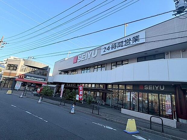 西友北綾瀬店(約750m)