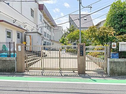 足立区立栗島小学校 200m(徒歩3分)