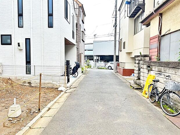 【前面道路含む現地写真】現地(2026年6月)撮影
◆住宅性能評価の6項目で最高等級を取得!◆
耐震等級(倒壊・損傷等防止)・耐風等級・劣化対策等級
ホルムアルデヒド対策等級・維持管理対策等級