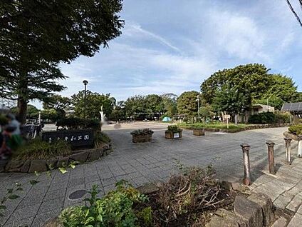青戸平和公園 350ｍ(徒歩5分)
