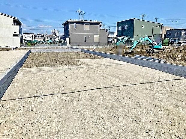 【現地外観写真】現地(2026年7月)撮影
○充実の仕様設備で暮らし快適☆
水回りとLDKをぐるっと回れる「回遊導線」を採用し、家事導線スムーズに◎
収納充実でお部屋がすっきり片付きます!