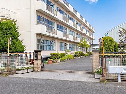 八潮市立潮止小学校 1400m(徒歩18分)