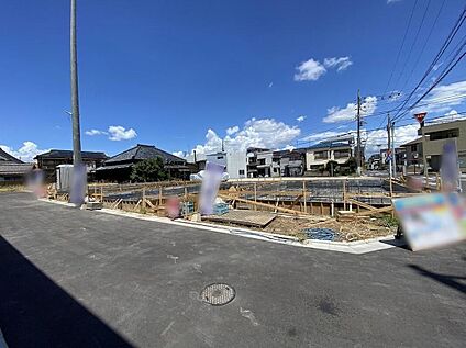 造成中の分譲地外観