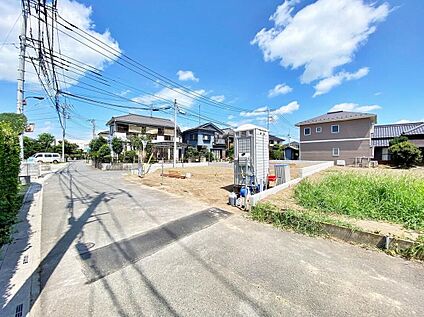 分譲地外観（道路側）