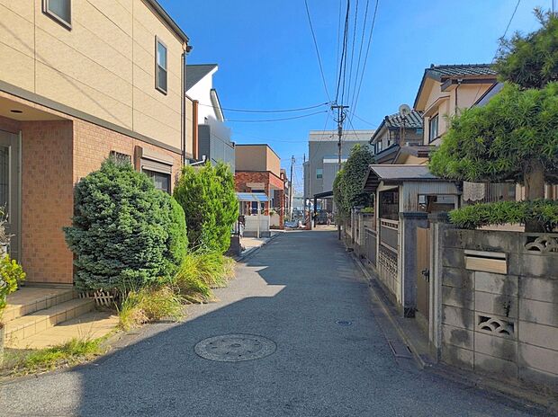 【現地外観写真】◆住宅性能評価の6項目で最高等級を取得!◆
耐震等級(倒壊・損傷等防止)・耐風等級・劣化対策等級
ホルムアルデヒド対策等級・維持管理対策等級
現地(2026年8月)撮影