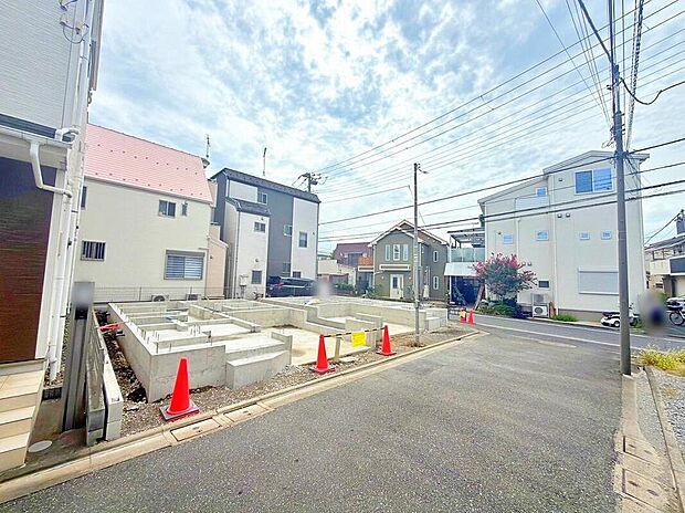 【現地外観写真】≪内覧以外にも資金計画やライフプランに寄り添ったご提案をいたします♪≫
ここで暮らしたいと思える魅力が、現地できっと見つかる!お問合せをお待ちしております!