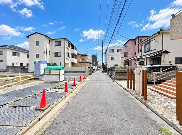 【前面道路含む現地写真】≪内覧以外にも資金計画やライフプランに寄り添ったご提案をいたします♪≫つくばエクスプレス「八潮」駅徒歩24分!バス14分!東武伊勢崎線「草加」駅からもバスがあります!2路線利用可能です♪