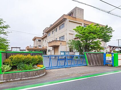 三郷市立南中学校 2800m(徒歩35分/自転車12分)