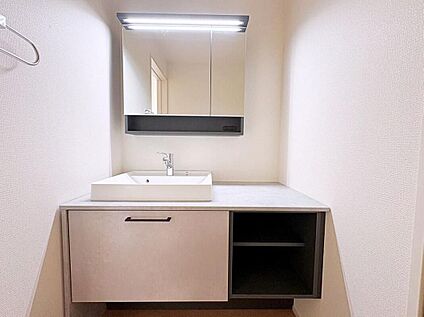 ≪Powder room≫