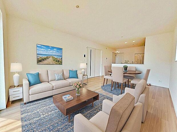 B号棟
LDK写真
(現況の物件写真に、CG による画像処理を行っています。家具、家電、照明器具、小物、カーテン、その他のイメージはCG です。)