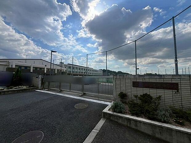 名古屋市立吉根中学校まで350m