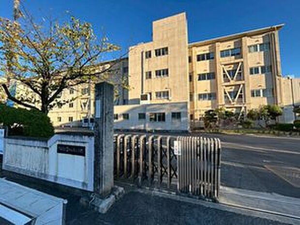 刈谷市立富士松南小学校まで1100m