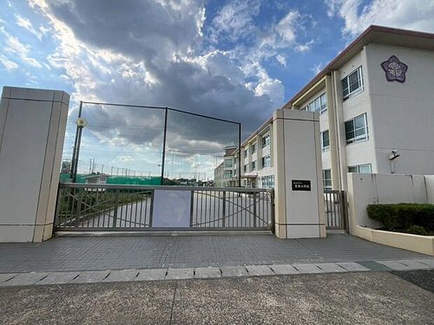 名古屋市立吉根小学校まで427m