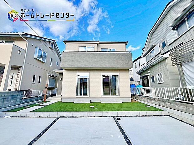 春日井市東新明町
完成済み物件につき、ご見学可能♪
ぜひ現地にて、実際の建物・街並み・日当たり等ご確認下さい！
お問い合わせはお気軽に♪