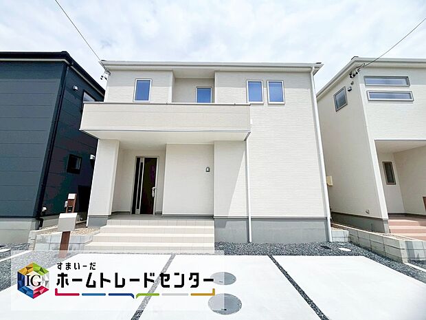 小牧市多気西町　全４棟
２０２６年６月完成予定☆
並列３台駐車可能、広々お庭付き♪
お問い合わせはお気軽に、ホームトレードセンター株式会社まで！