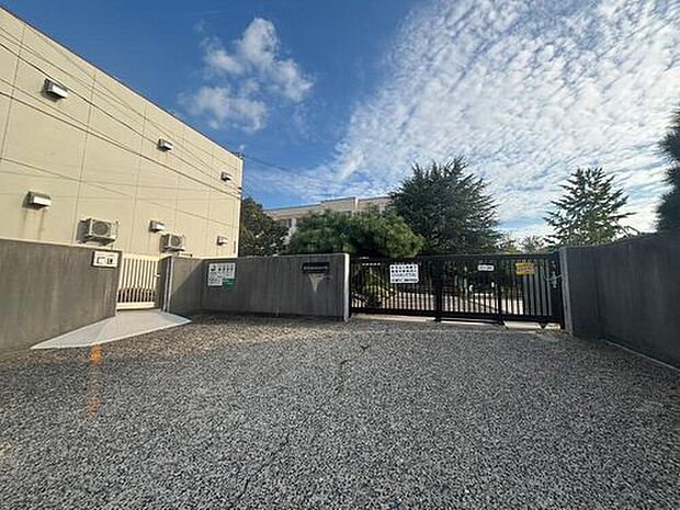 名古屋市立猪高中学校まで1000m