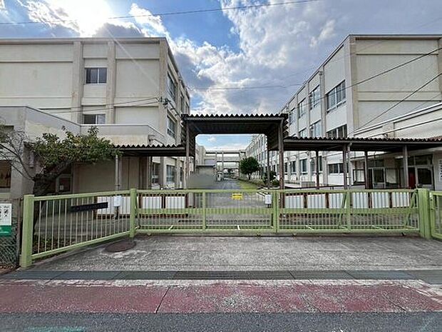 名古屋市立小幡小学校まで800m