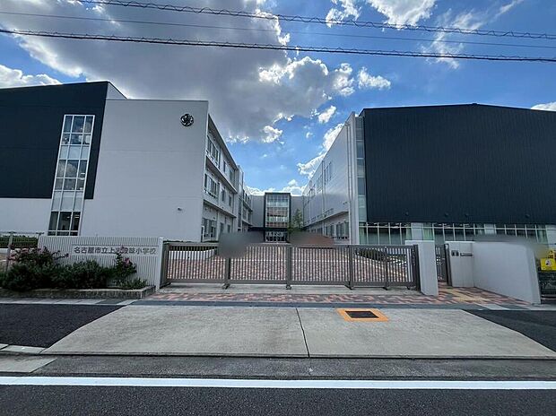 名古屋市立上志段味小学校まで1600m
