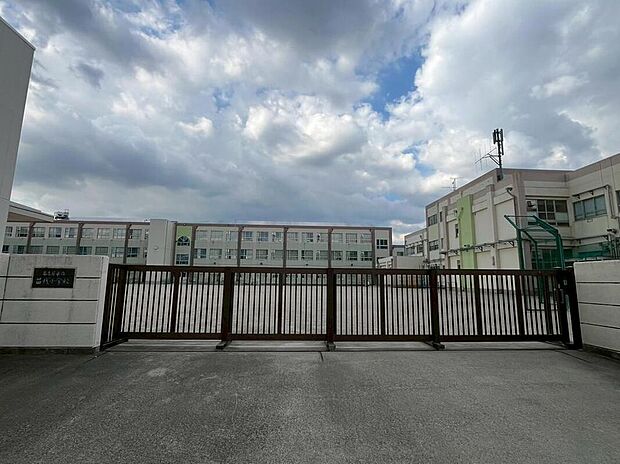 名古屋市立苗代小学校まで750m