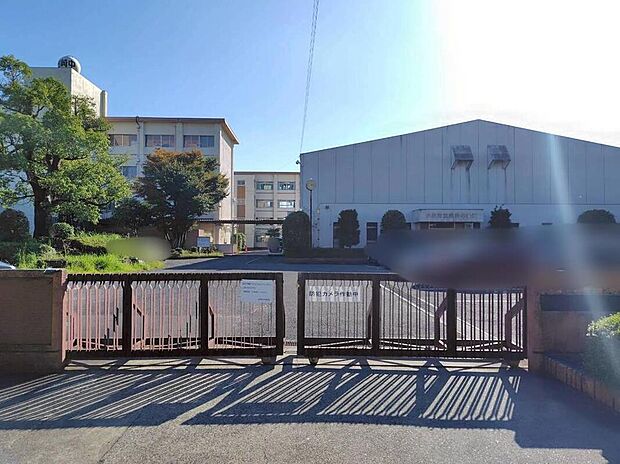 小牧市立岩崎中学校まで1800m