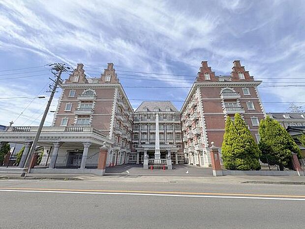 医療法人医仁会さくら総合病院まで1600m 徒歩20分！