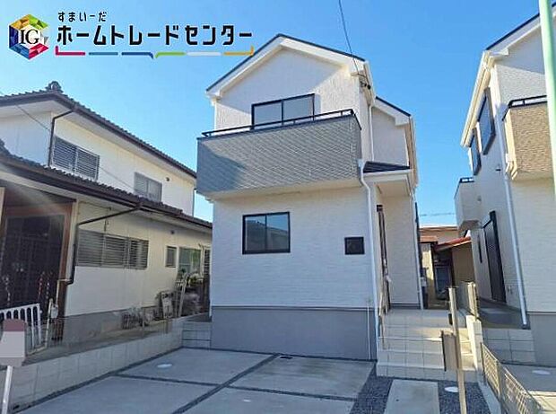 【現地外観写真】緑区神の倉３丁目、全２棟（写真左B号棟）
並列２台駐車可能！
