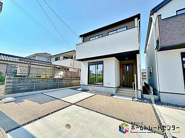 【現地外観写真】刈谷市泉田町３期、全２棟（写真１号棟）
堂々完成しました☆
ぜひ現地にて、実際の建物・街並み・日当たり等ご確認下さい♪
お問い合わせはお気軽に☆
ホームトレードセンター株式会社まで♪