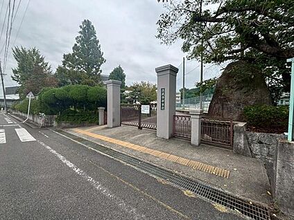 春日井市立高蔵寺中学校 1098m(徒歩14分)