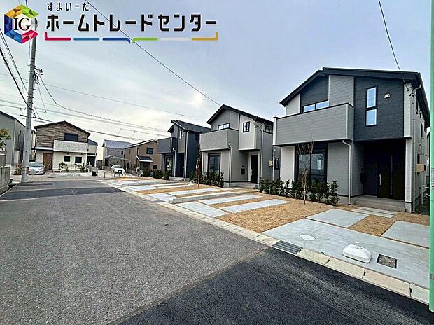 【前面道路含む現地写真】前面は、交通量の少ない東側約6m・南側約6mの公道です。
ゆとりがあり、駐車も落ち着いて行える
環境になっています。