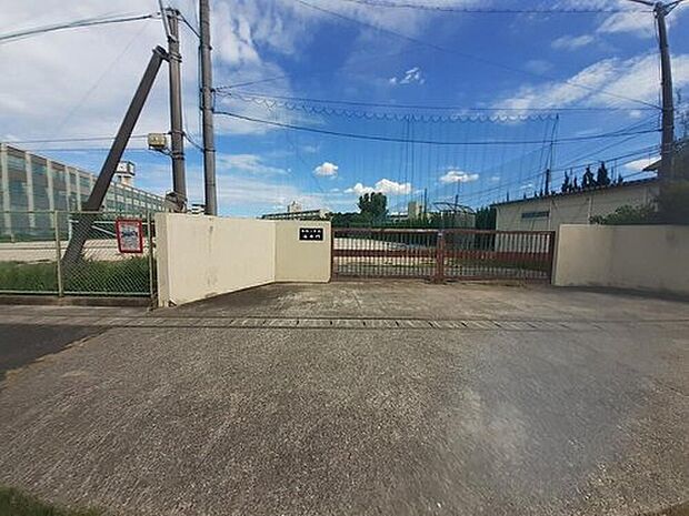 名古屋市立南陵小学校（約849m）