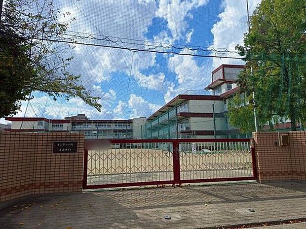 名古屋市立東志賀小学校（約300m）