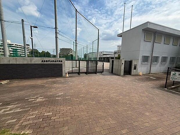 名古屋市立神丘中学校（約600m）