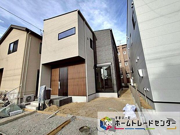 【現地外観写真】小牧市小牧５期　２号地
浴室乾燥機・食洗機・ＴＶモニター付インターホンなど、快適な暮らしを支える設備が充実♪
