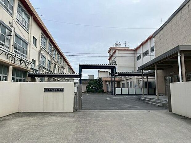 春日井市立小野小学校（約1,500m）