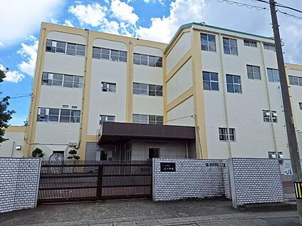 名古屋市立北中学校 1300m(徒歩13分)