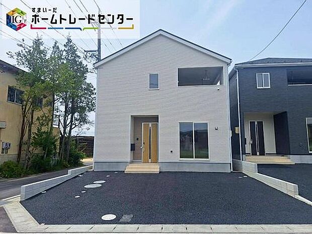 【現地外観写真】瀬戸市品野町第７　１号棟
休日にご家族揃ってご見学はいかがでしょうか♪実際の現地を見てみると画像などではわからない、新たな発見もありますのでまずはお気軽にお問い合わせください！

