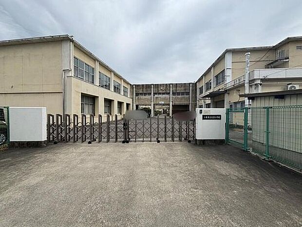 小牧市立北里小学校（約1,400m）