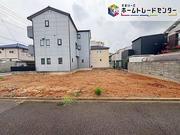 【現地写真】名古屋市守山区守山
2027年1月上旬完成予定☆
最大3台駐車可能、お庭付き♪
お問い合わせはお気軽に、ホームトレードセンター株式会社まで!