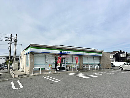 ファミリーマート　半田阿原町店 500m