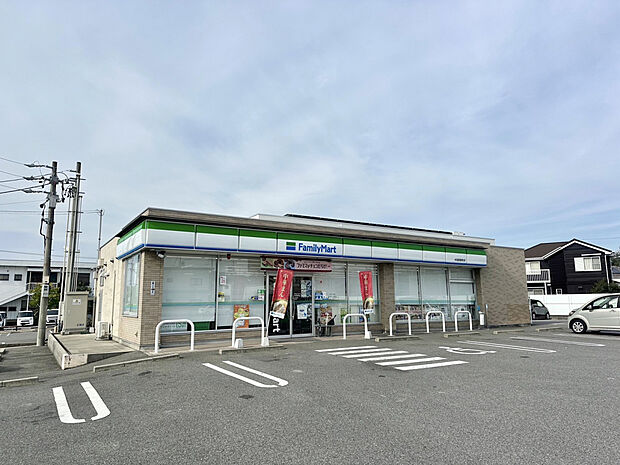 ファミリーマート　半田阿原町店（約500m）