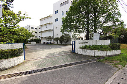 加木屋中学校 1800m