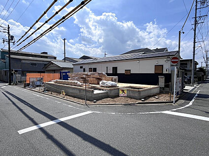 販売現地